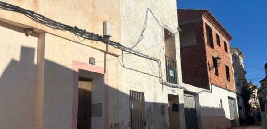 ALMONACID DE LA CUBA. CASA EN VENTA