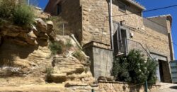 LACORVILLA. CASA CON GARAJE Y CORRAL EN VENTA