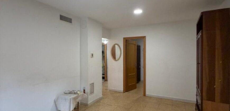 ZARAGOZA. CASA PARCELA EN VENTA EN EL BARRIO DE VALDEFIERRO