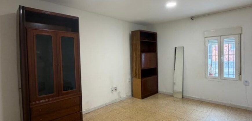ZARAGOZA. CASA PARCELA EN VENTA EN EL BARRIO DE VALDEFIERRO