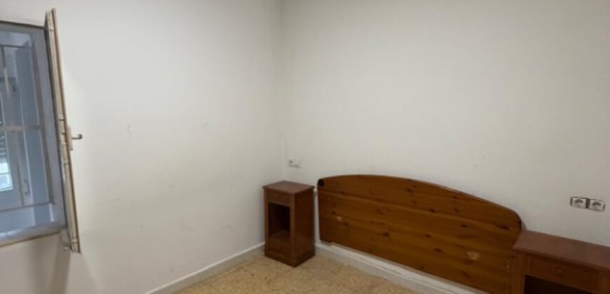 ZARAGOZA. CASA PARCELA EN VENTA EN EL BARRIO DE VALDEFIERRO