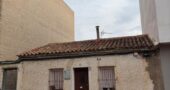 ZARAGOZA. CASA PARCELA EN VENTA EN EL BARRIO DE VALDEFIERRO