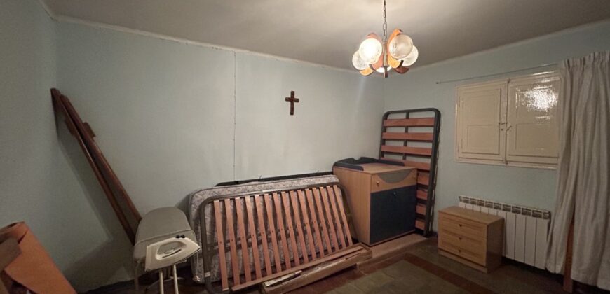 FRULA. CASA CON CORRAL EN VENTA