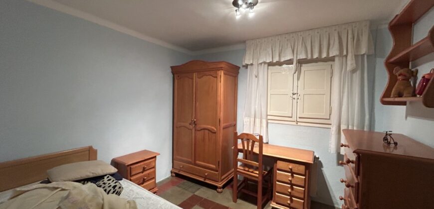 FRULA. CASA CON CORRAL EN VENTA