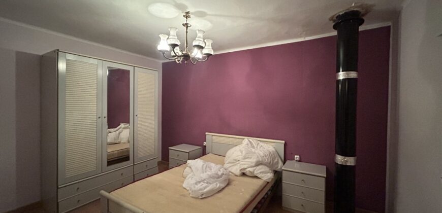 FRULA. CASA CON CORRAL EN VENTA