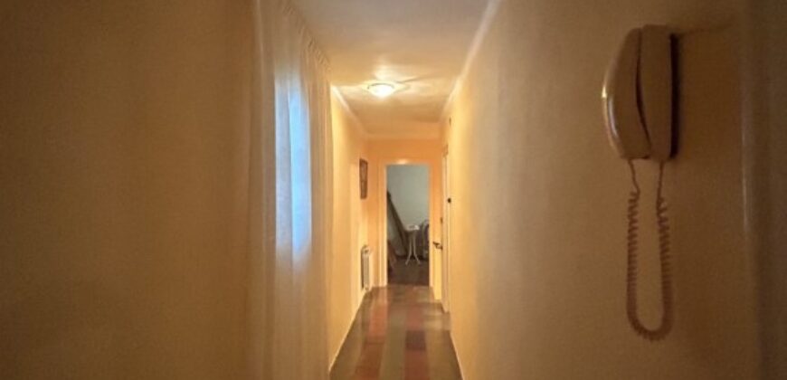 FRULA. CASA CON CORRAL EN VENTA