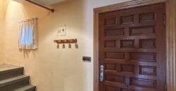 FRULA. CASA CON CORRAL EN VENTA