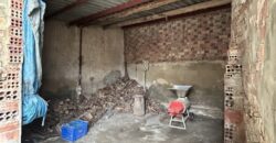 FRULA. CASA CON CORRAL EN VENTA