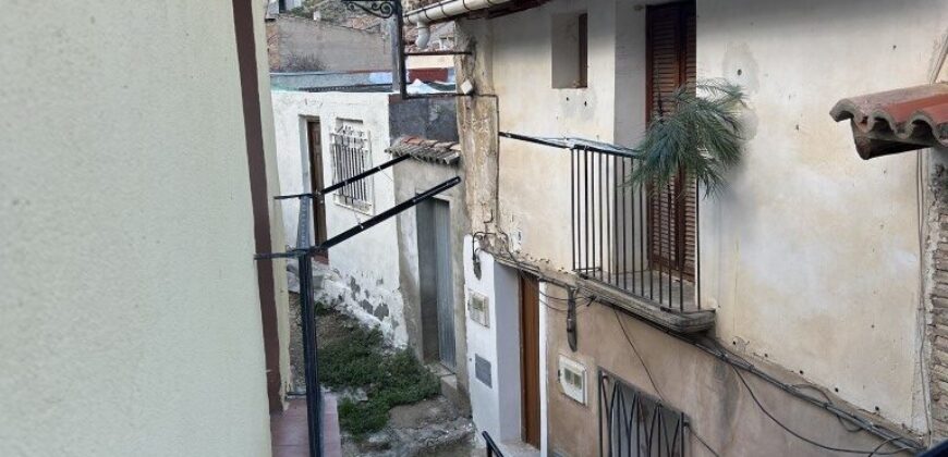 CERVERA DEL RIO ALHAMA. CASA EN VENTA