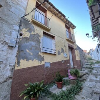 CERVERA DEL RIO ALHAMA. CASA EN VENTA