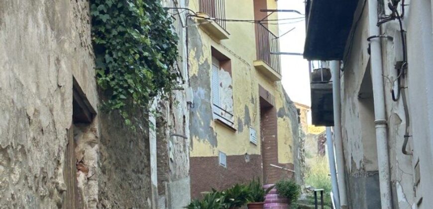 CERVERA DEL RIO ALHAMA. CASA EN VENTA